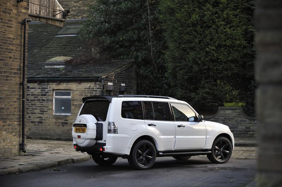  Mitsubishi Shogun Black 2012 года  (UK) (фото 72 из 85)